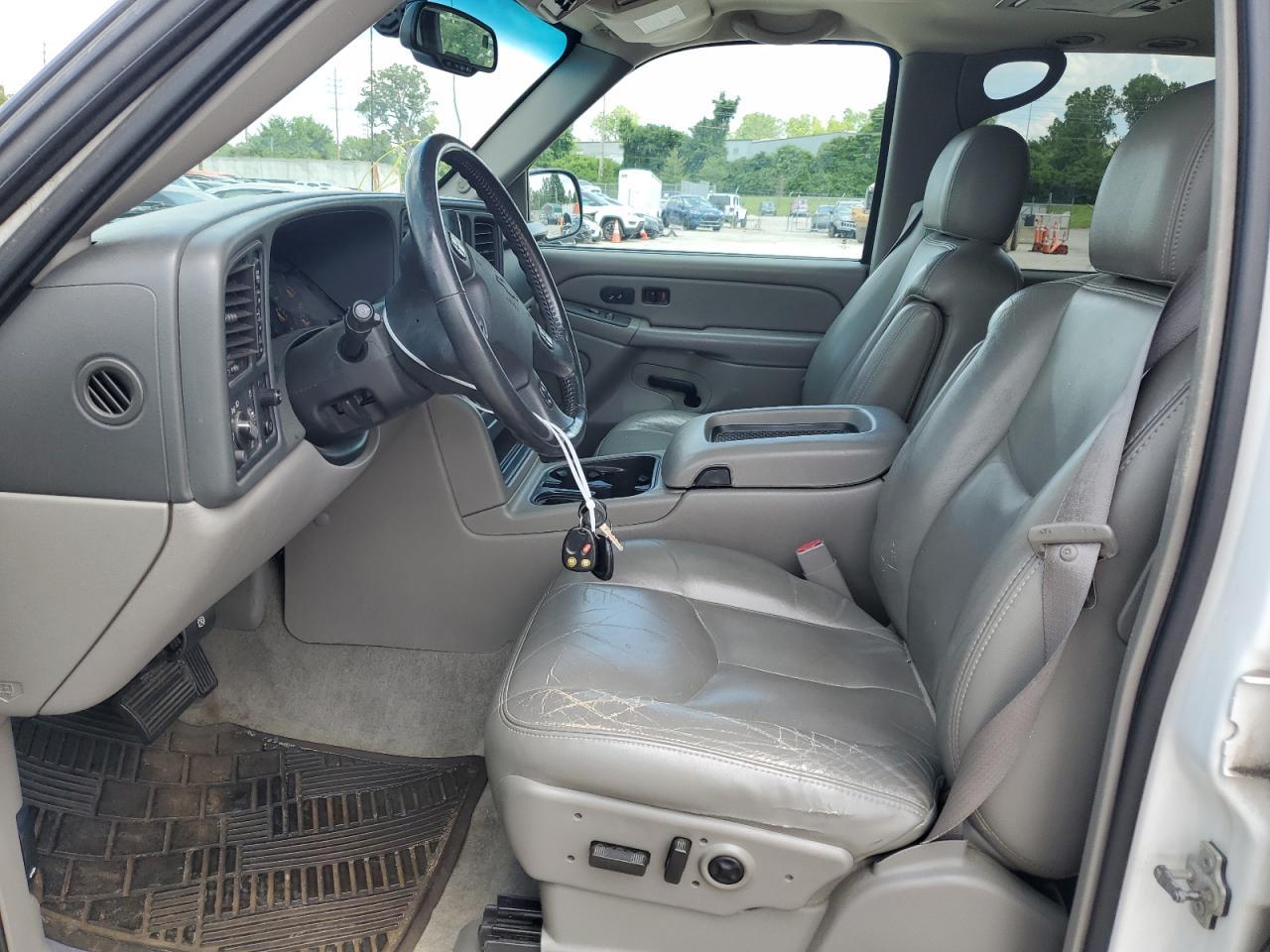 2005 Chevrolet Suburban K1500 - Фото 7