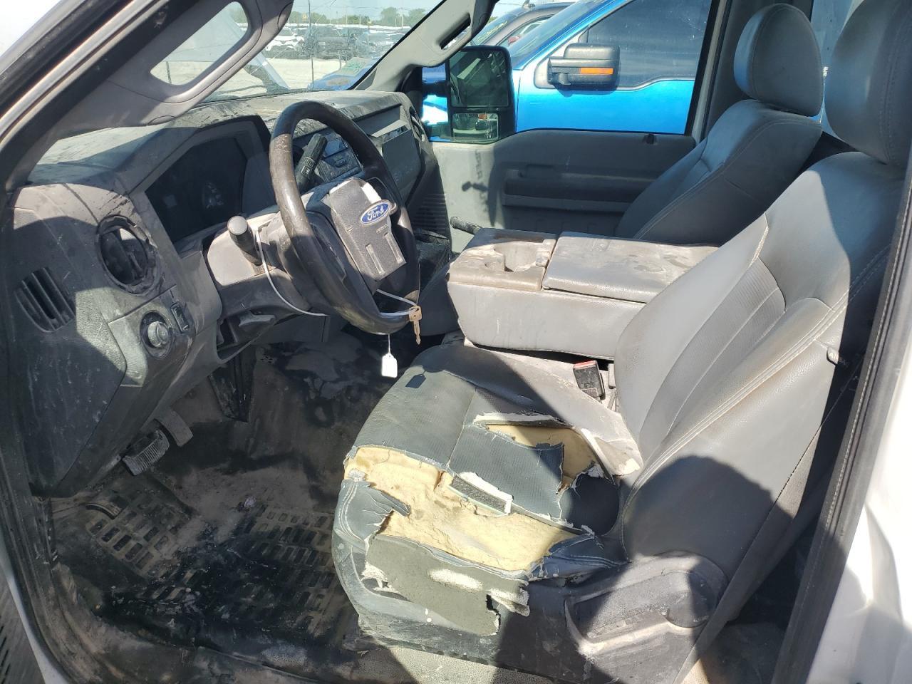 2011 Ford F350 Super Duty - Фото 7