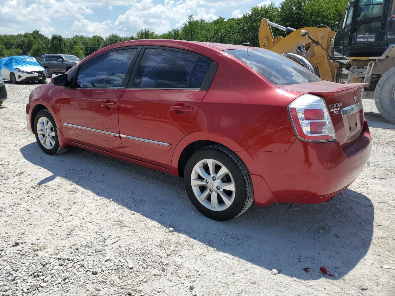 2011 Nissan Sentra 2.0 - Фото 2