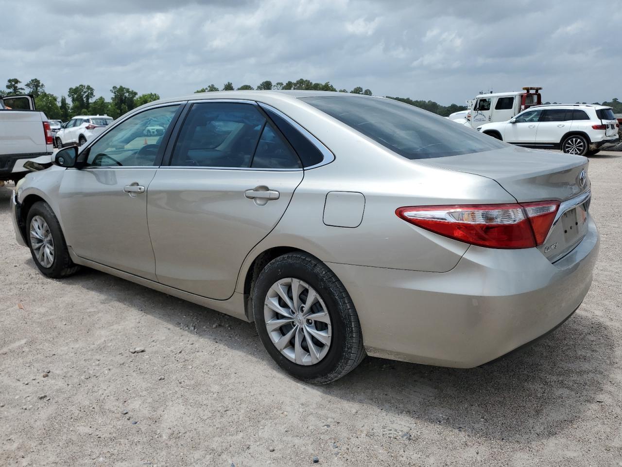 2016 Toyota Camry Le - Image 2