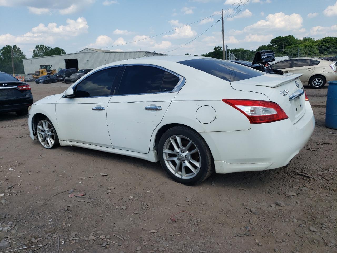 2009 Nissan Maxima S - Фото 2