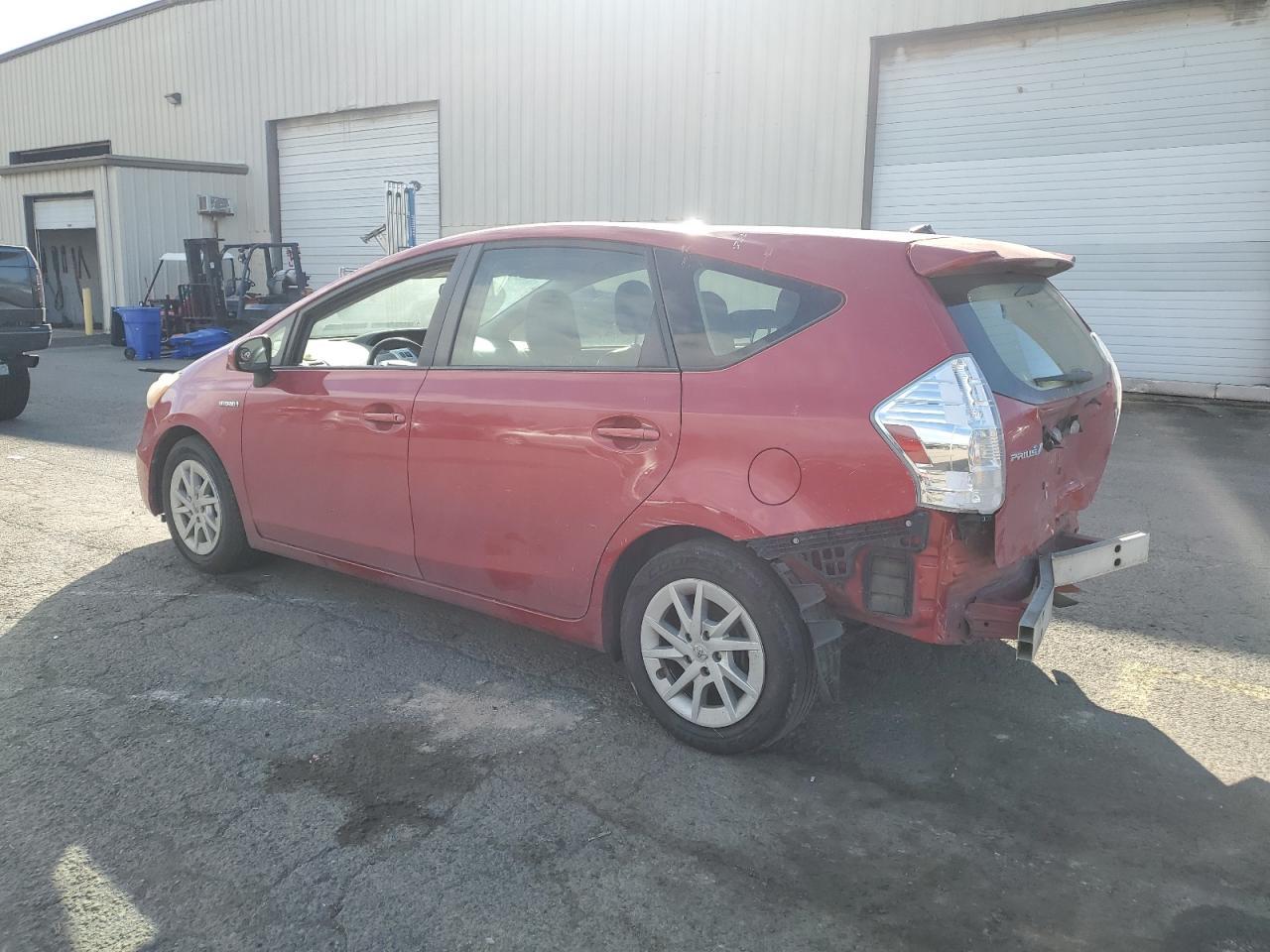 2013 Toyota Prius V - Фото 2