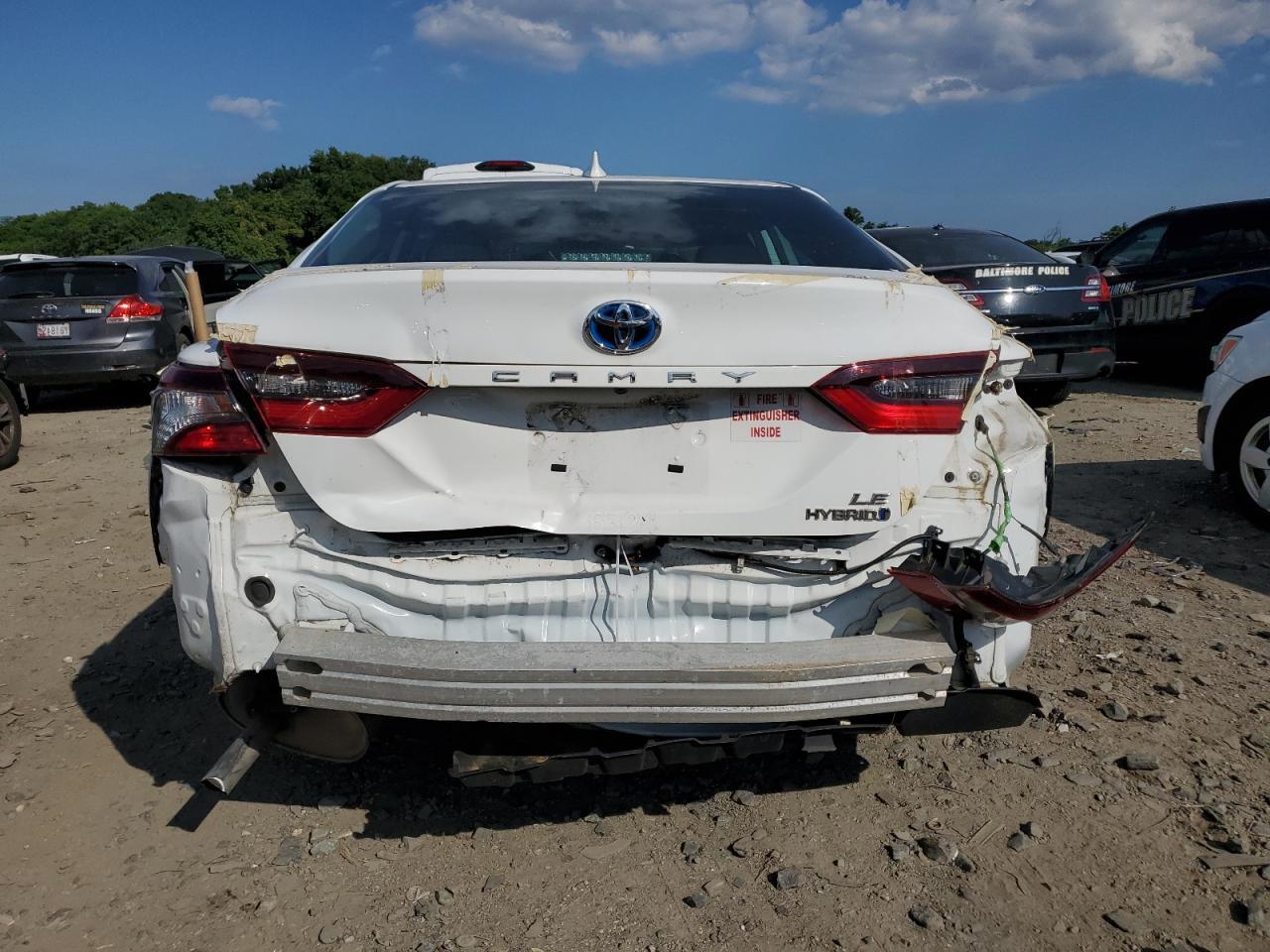 2021 Toyota Camry Hybrid Le - Image 6