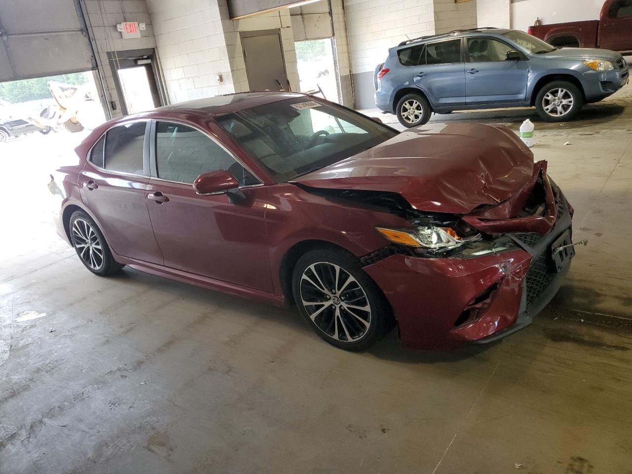 2018 Toyota Camry L - Фото 4