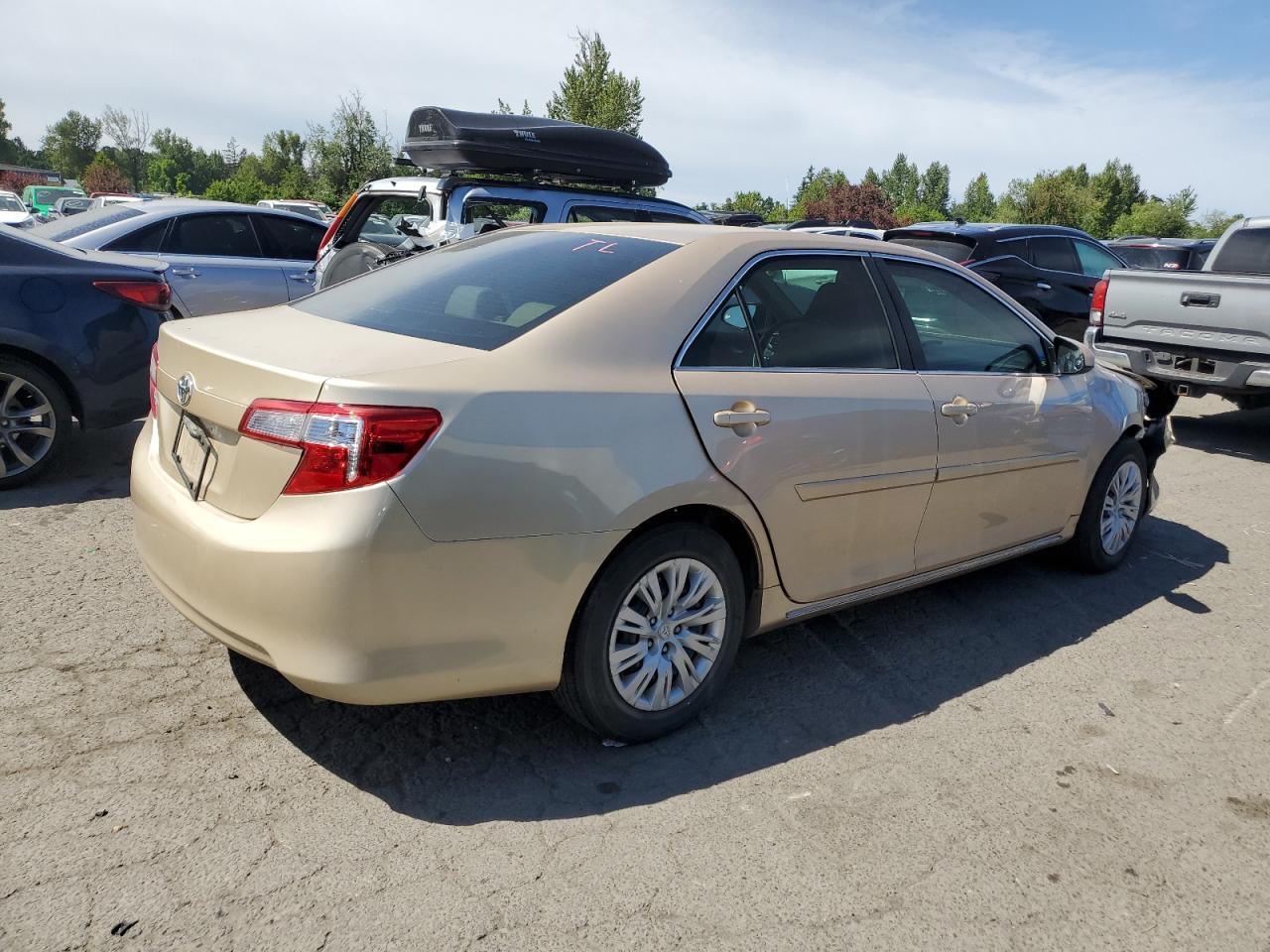 2012 Toyota Camry Base - Фото 3