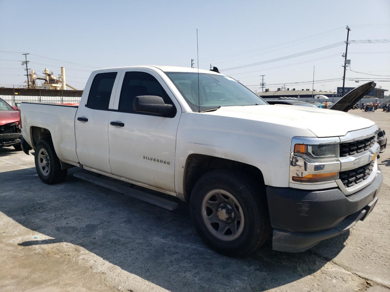 2018 Chevrolet Silverado C1500 - Фото 4