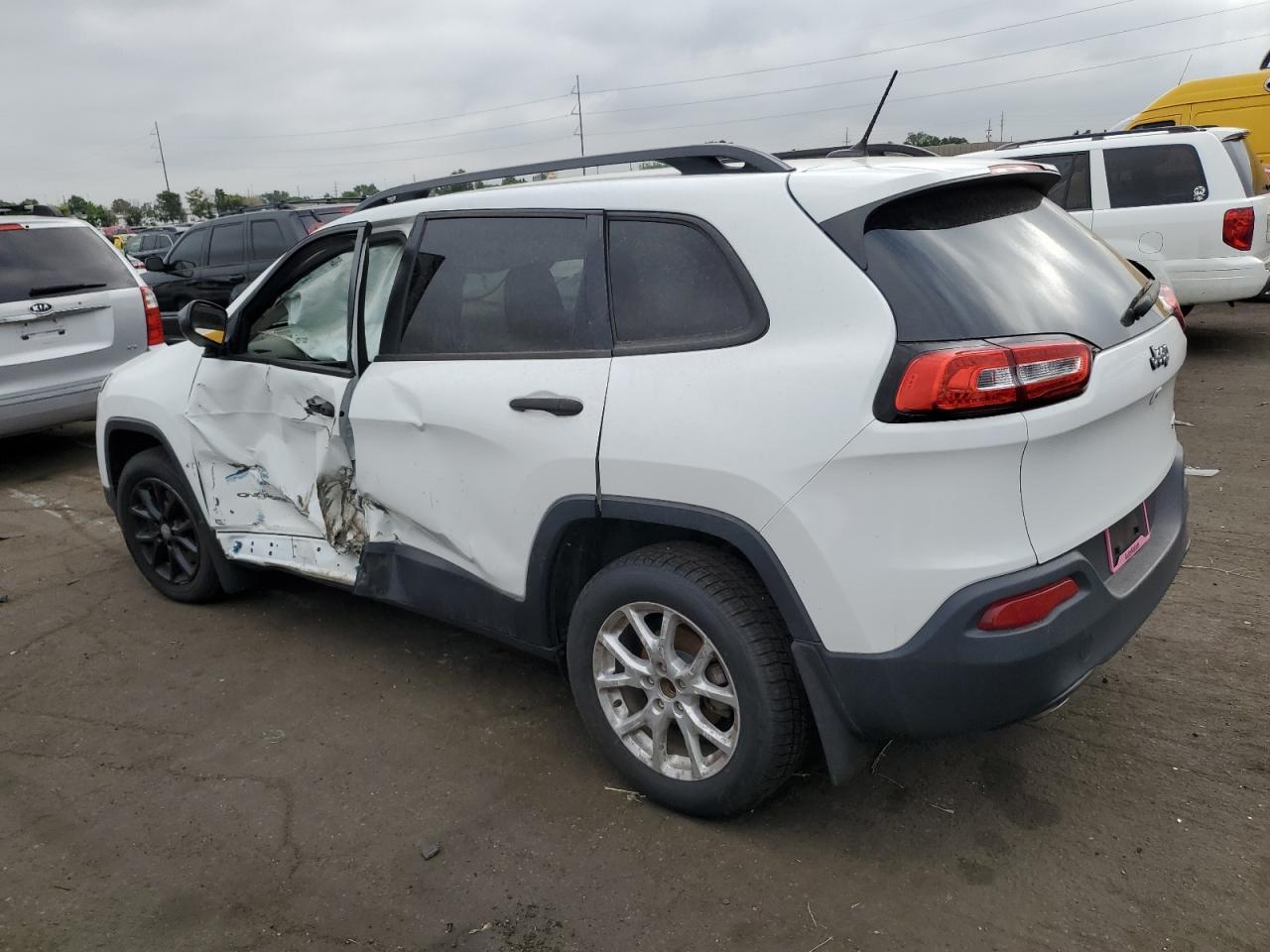 2016 Jeep Cherokee Sport - Image 2
