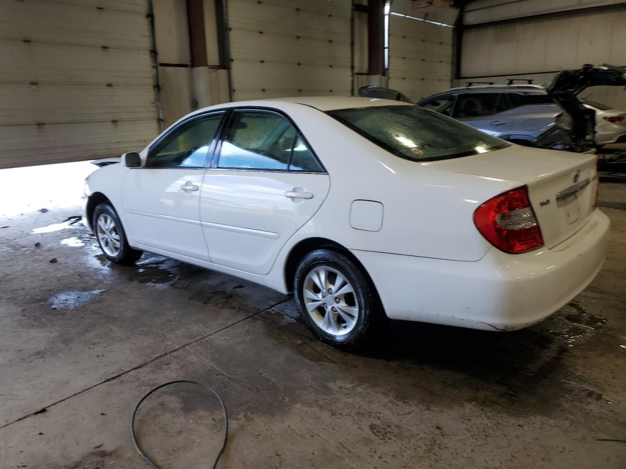 2004 Toyota Camry Le V6 - Image 2