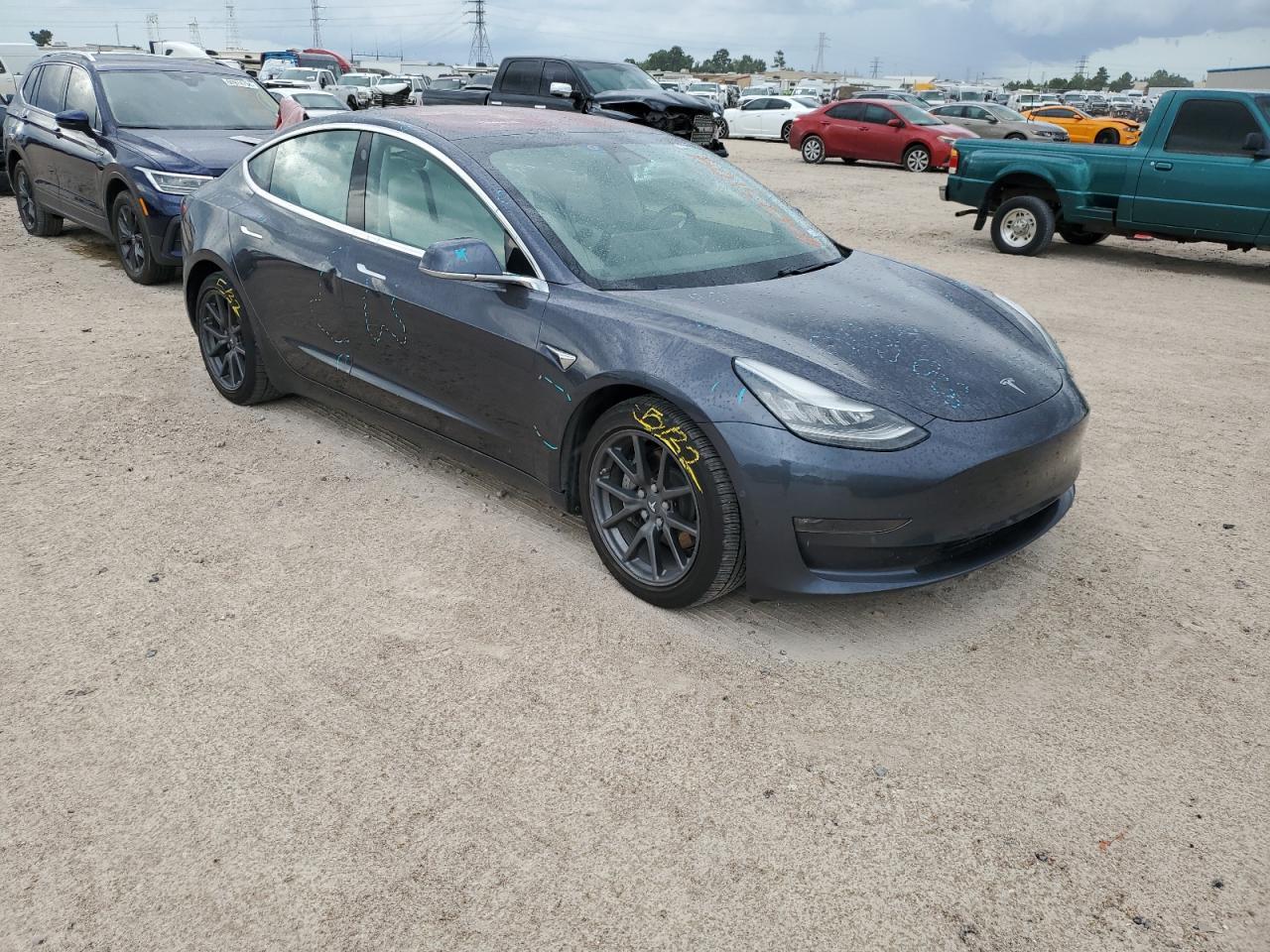 2018 Tesla Model 3 - Фото 4