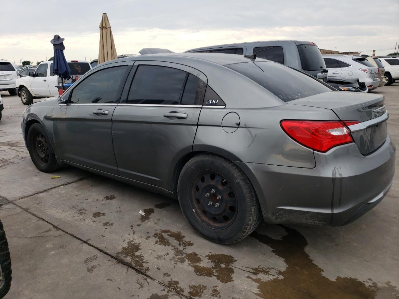 2013 Chrysler 200 Lx - Image 2