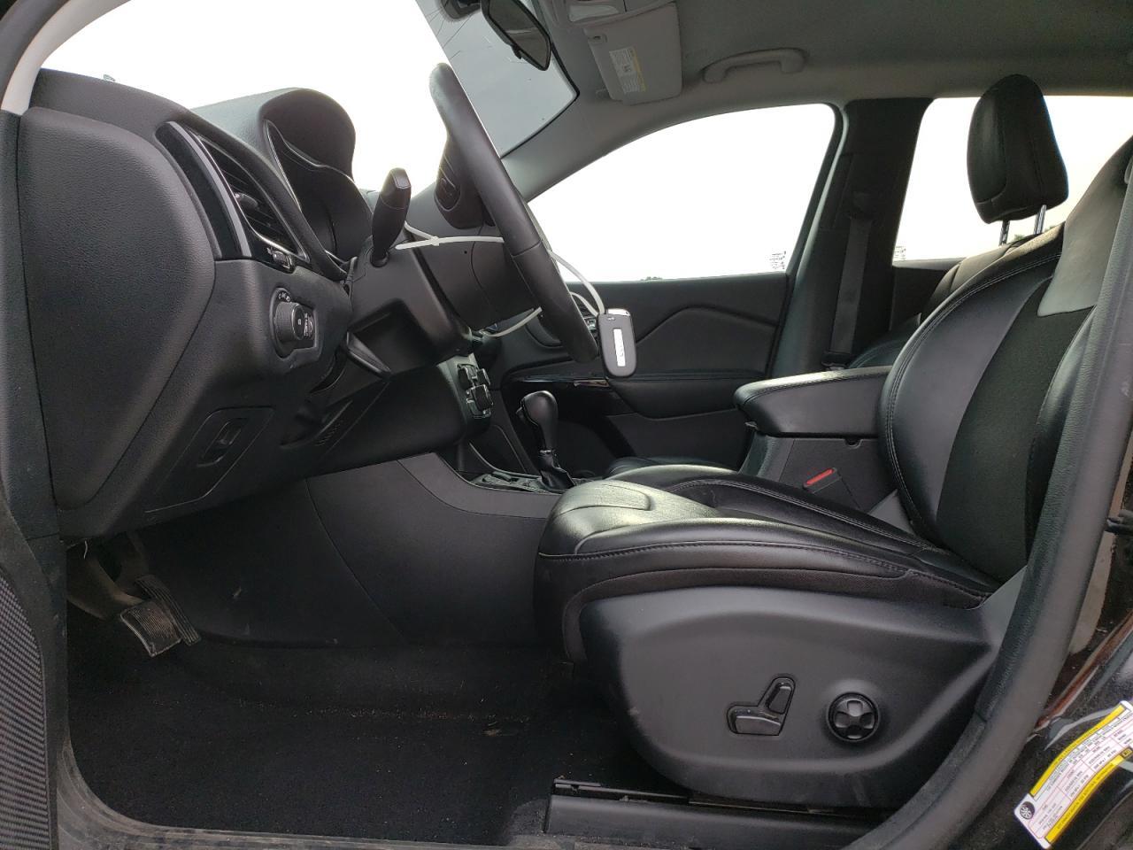 2020 Jeep Cherokee Latitude Plus - Фото 7