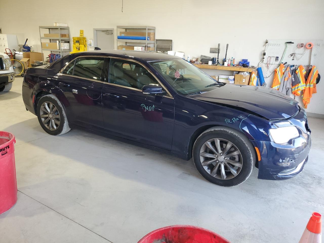 2015 Chrysler 300 Limited - Image 4