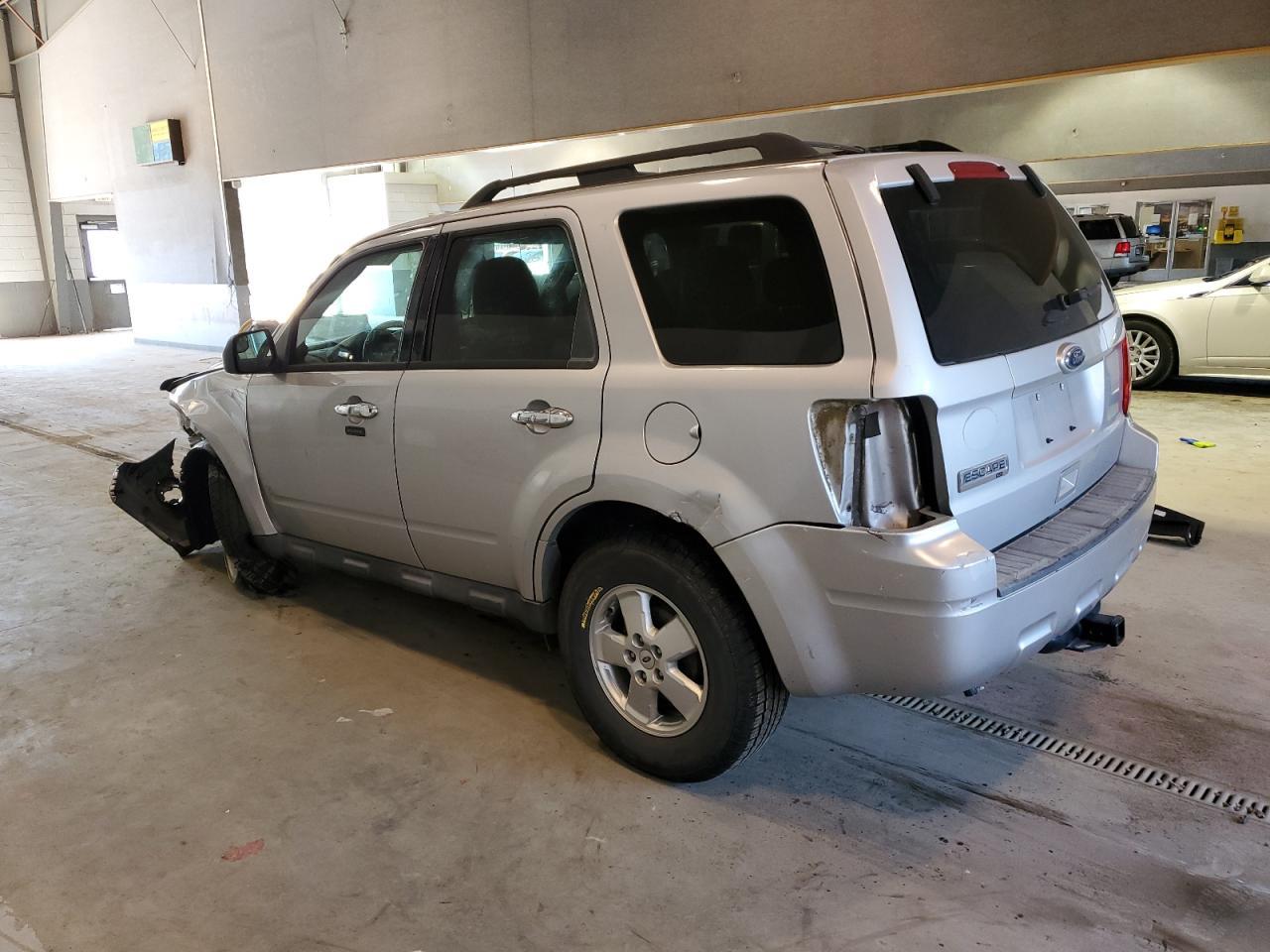 2011 Ford Escape Xlt - Фото 2