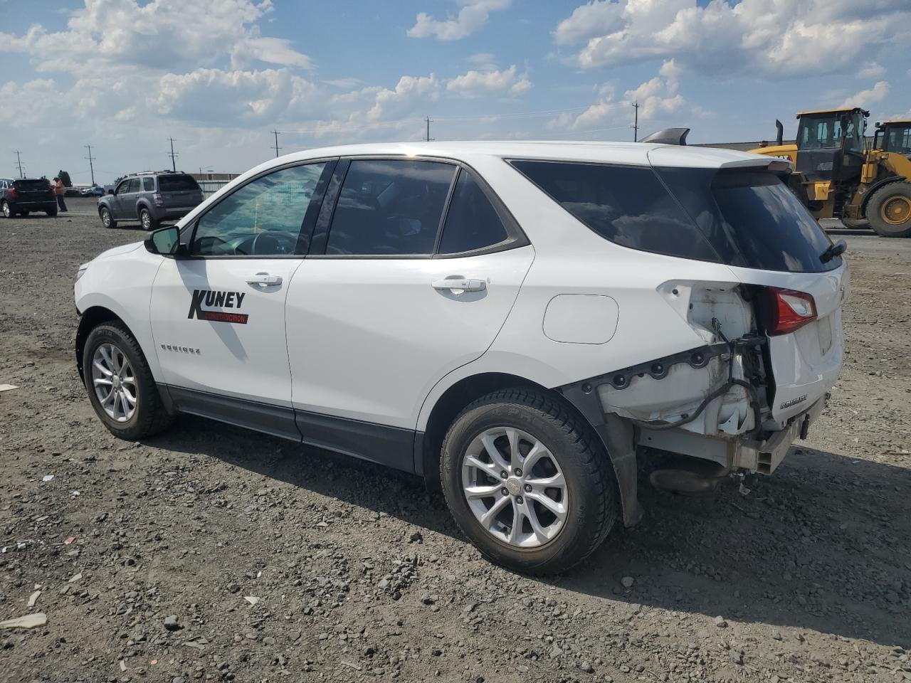 2019 Chevrolet Equinox Ls - Image 2