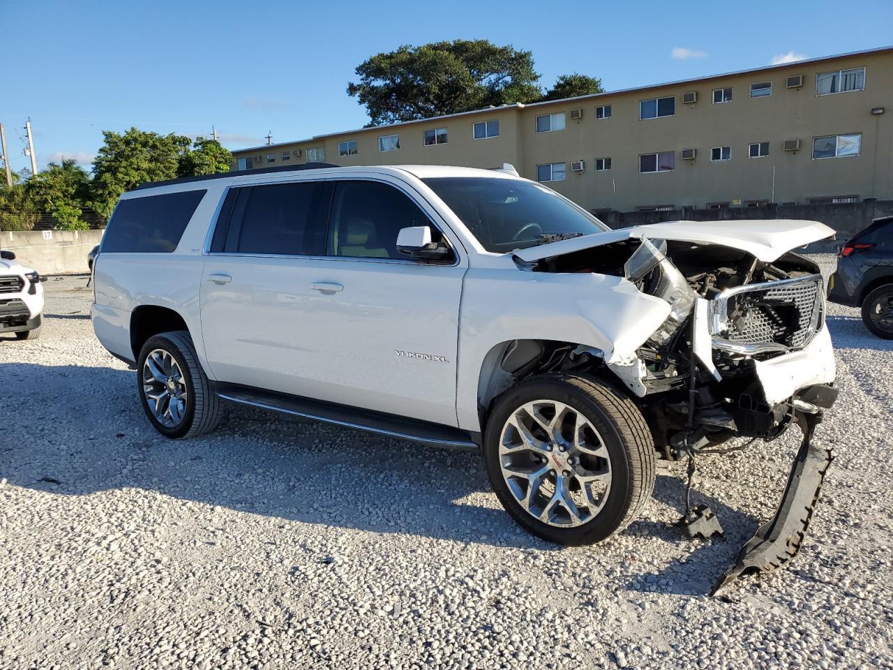 2017 GMC Yukon Xl C1500 Slt - Фото 4