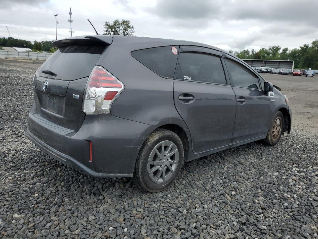2015 Toyota Prius V - Фото 3