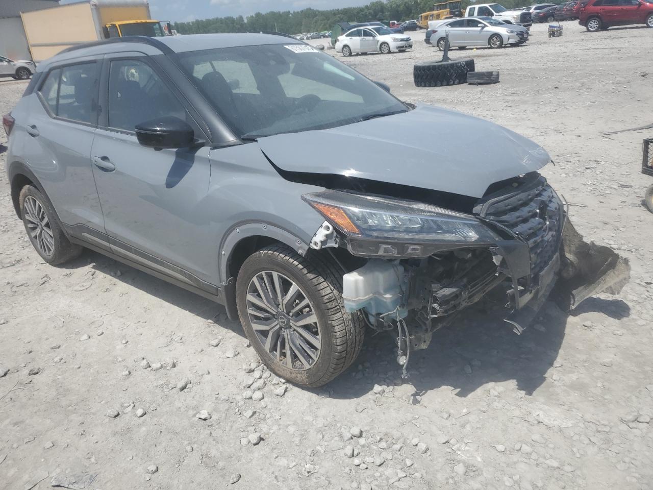 2023 Nissan Kicks Sr - Image 4