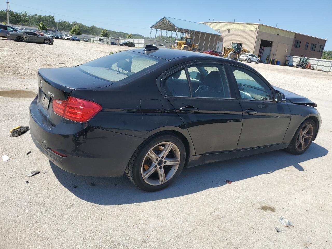 2014 BMW 320 I - Image 3