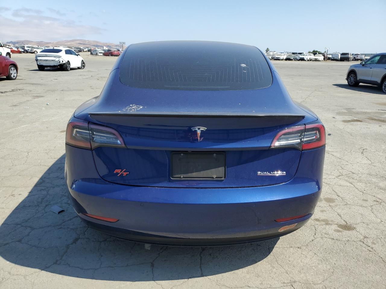 2020 Tesla Model 3 - Фото 6