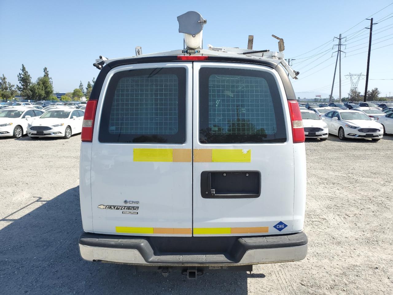 2014 Chevrolet Express G2500 - Фото 6