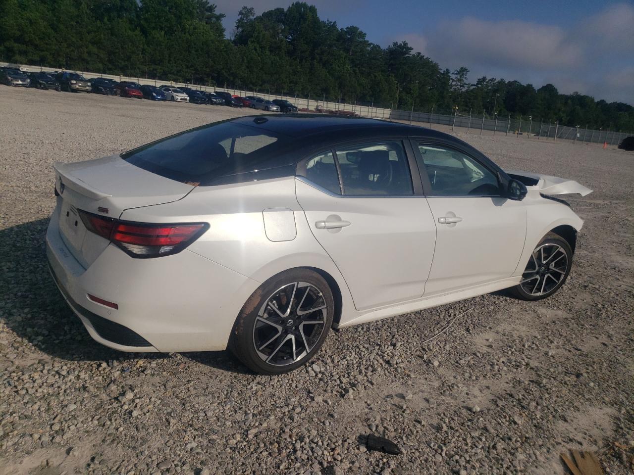 2025 Nissan Sentra Sr - Image 3