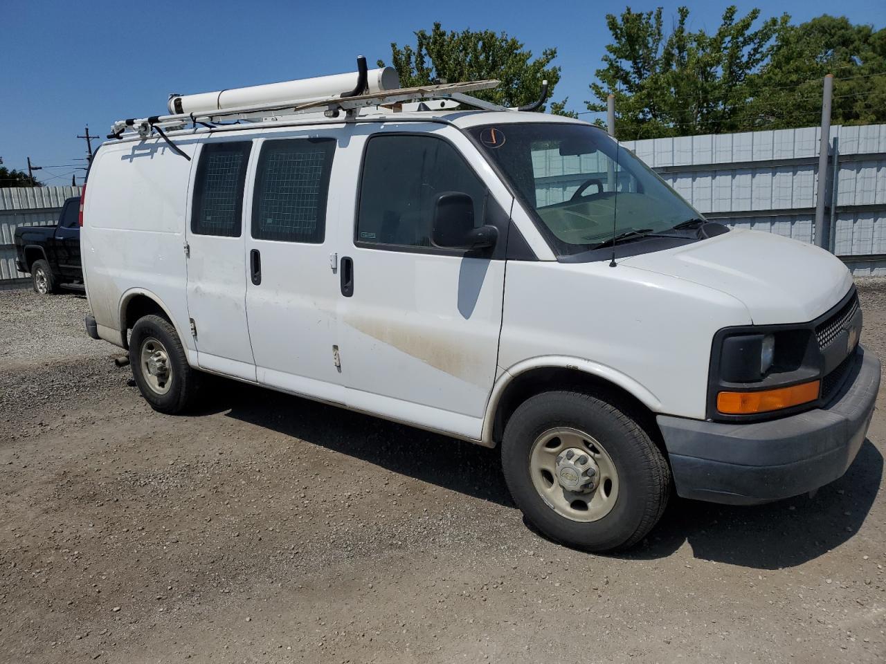 2013 Chevrolet Express G2500 - Image 4