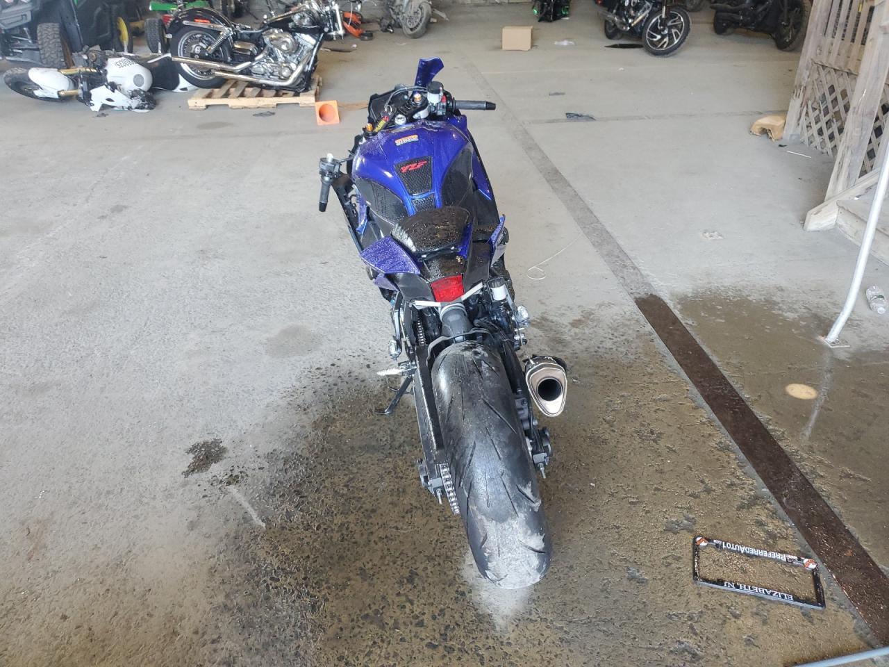 2024 Yamaha Yzfr7 - Фото 4