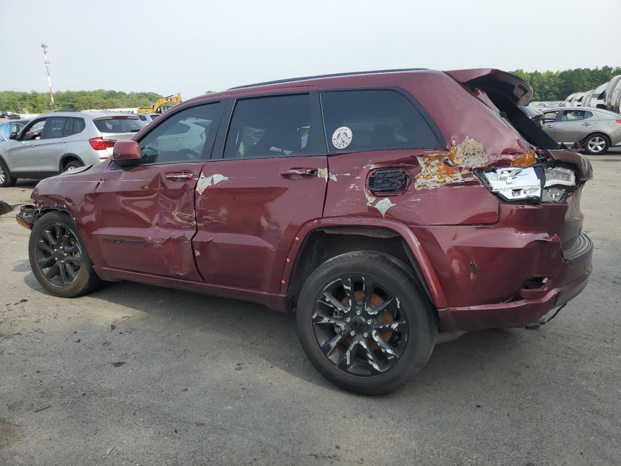 2020 Jeep Grand Cherokee Laredo - Image 2