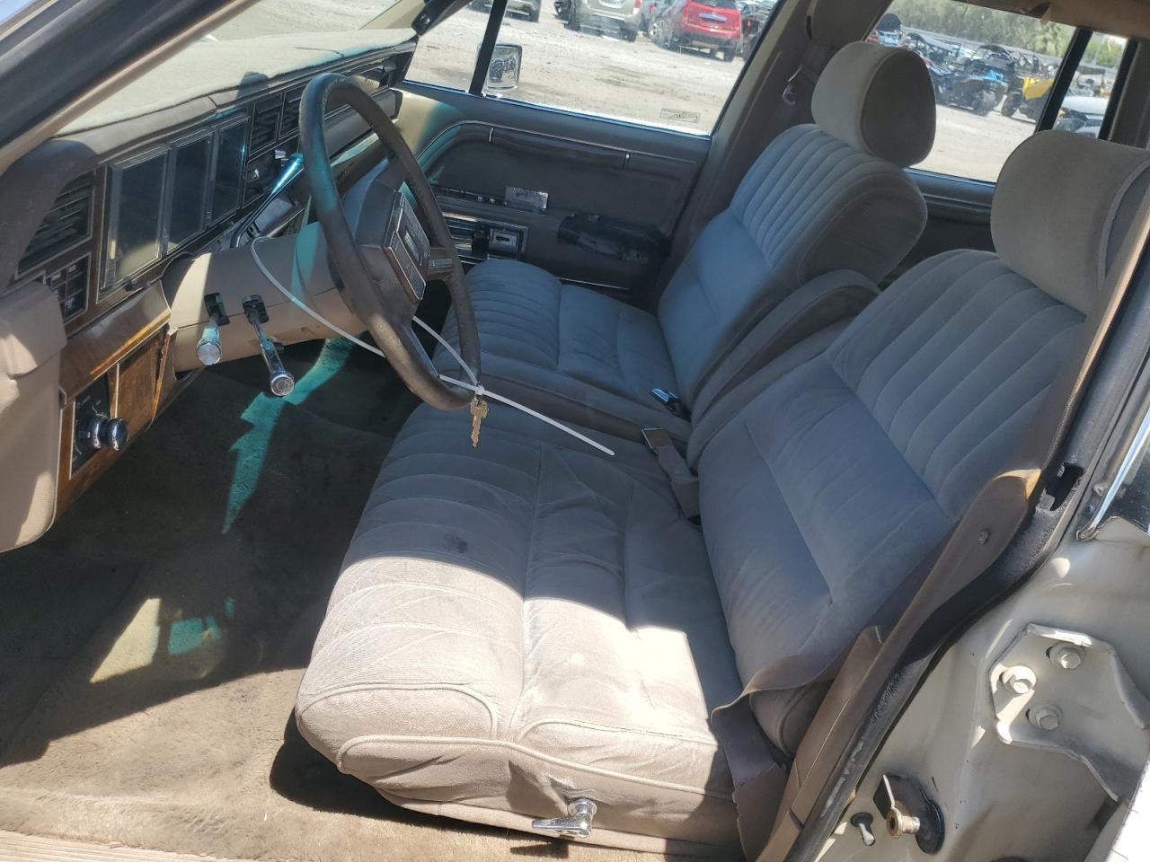 1989 Lincoln Town Car - Фото 7