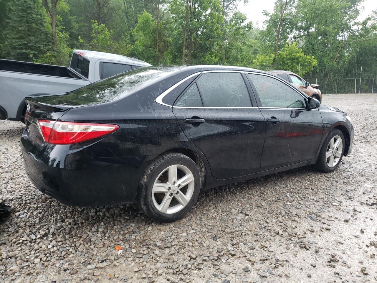 2015 Toyota Camry Le - Image 3