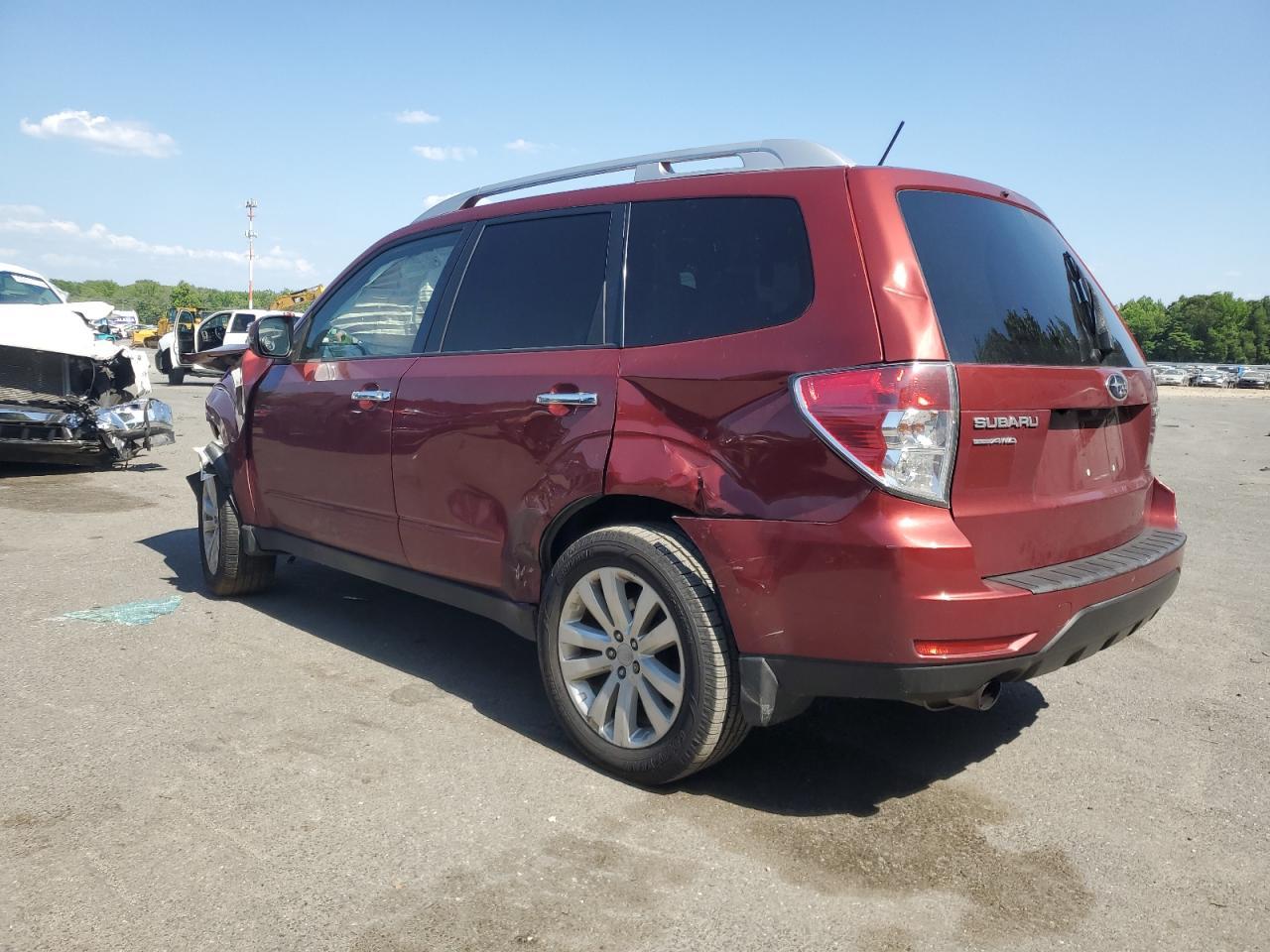 2011 Subaru Forester Touring - Фото 2