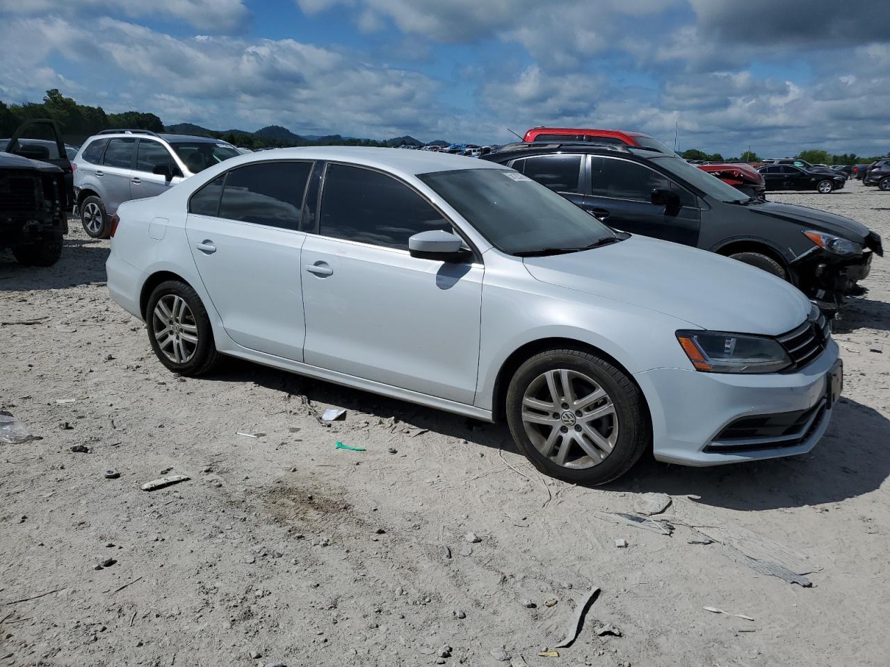 2017 Volkswagen Jetta S - Фото 4
