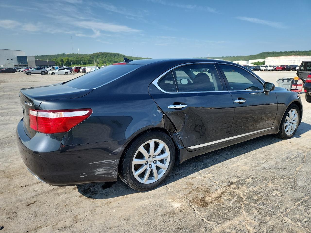 2007 Lexus Ls 460L - Image 3