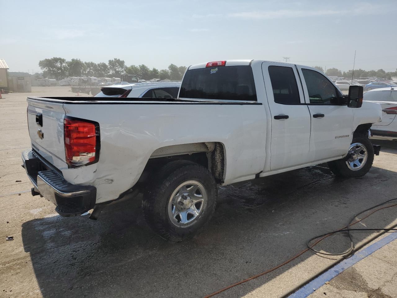 2017 Chevrolet Silverado C1500 - Фото 3