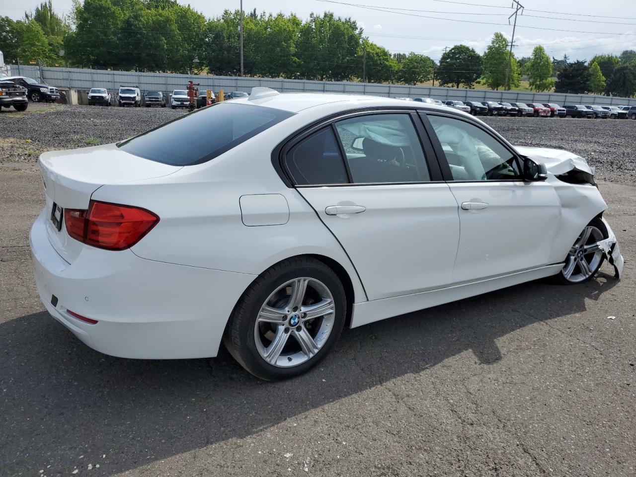 2014 BMW 320 I xDrive - Image 3