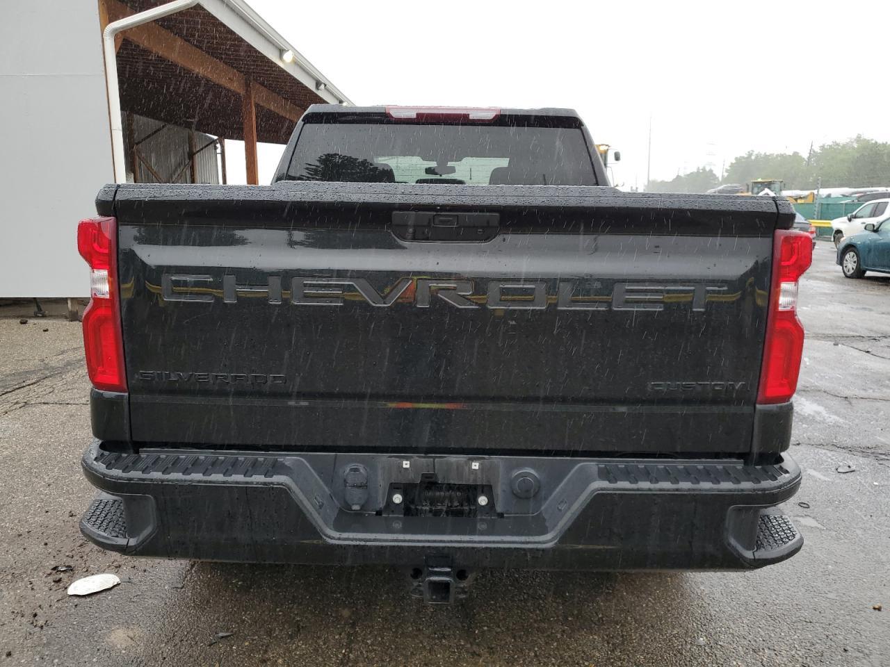 2021 Chevrolet Silverado K1500 Custom - Фото 6