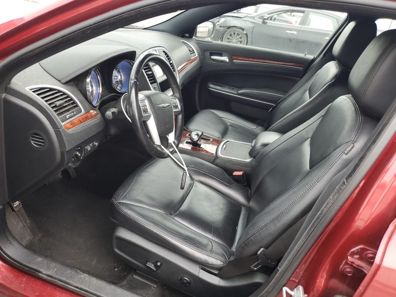 2012 Chrysler 300 Limited - Image 7