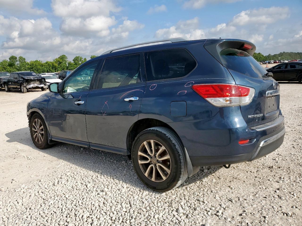 2015 Nissan Pathfinder S - Фото 2