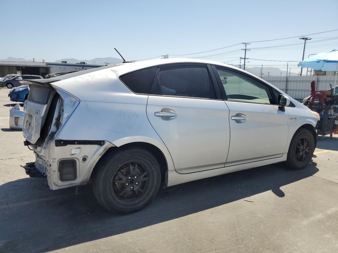2013 Toyota Prius - Image 3