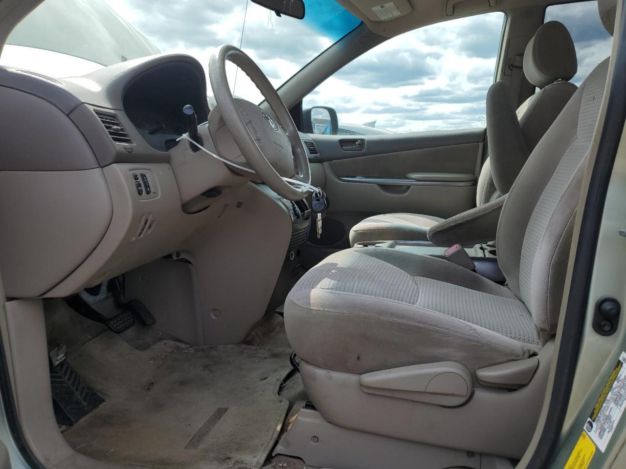 2006 Toyota Sienna Ce - Image 7