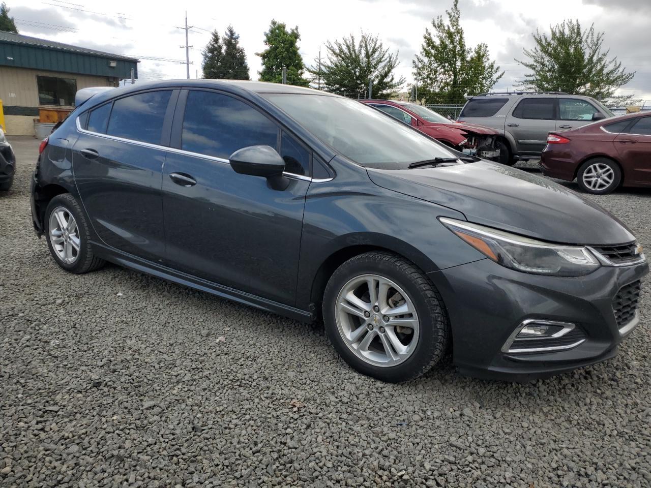 2018 Chevrolet Cruze Lt - Image 4