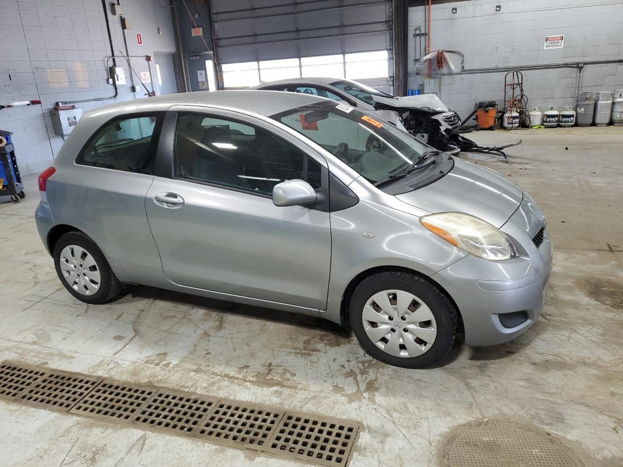 2010 Toyota Yaris - Фото 4