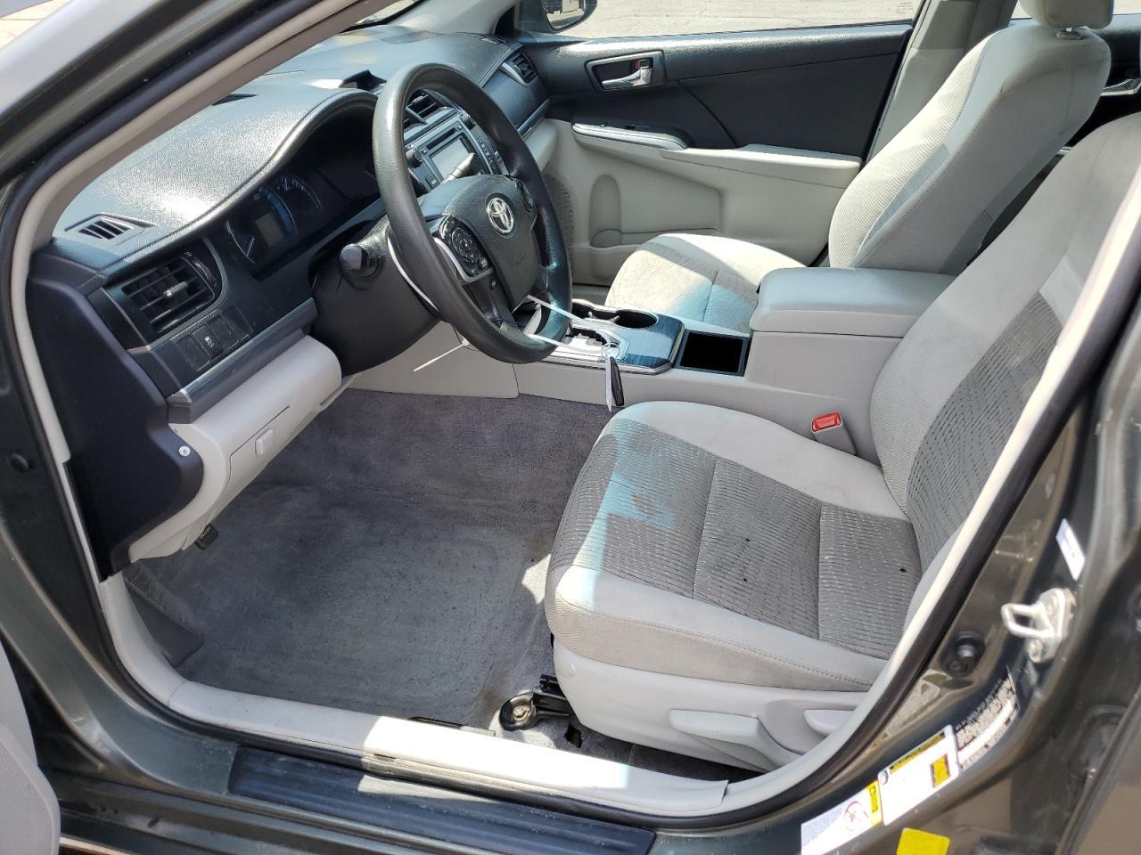 2014 Toyota Camry Hybrid - Image 7