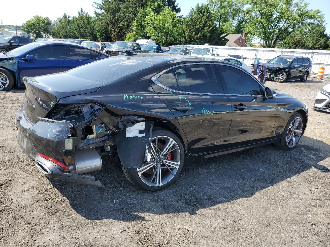 2025 Genesis G70 Base - Фото 3