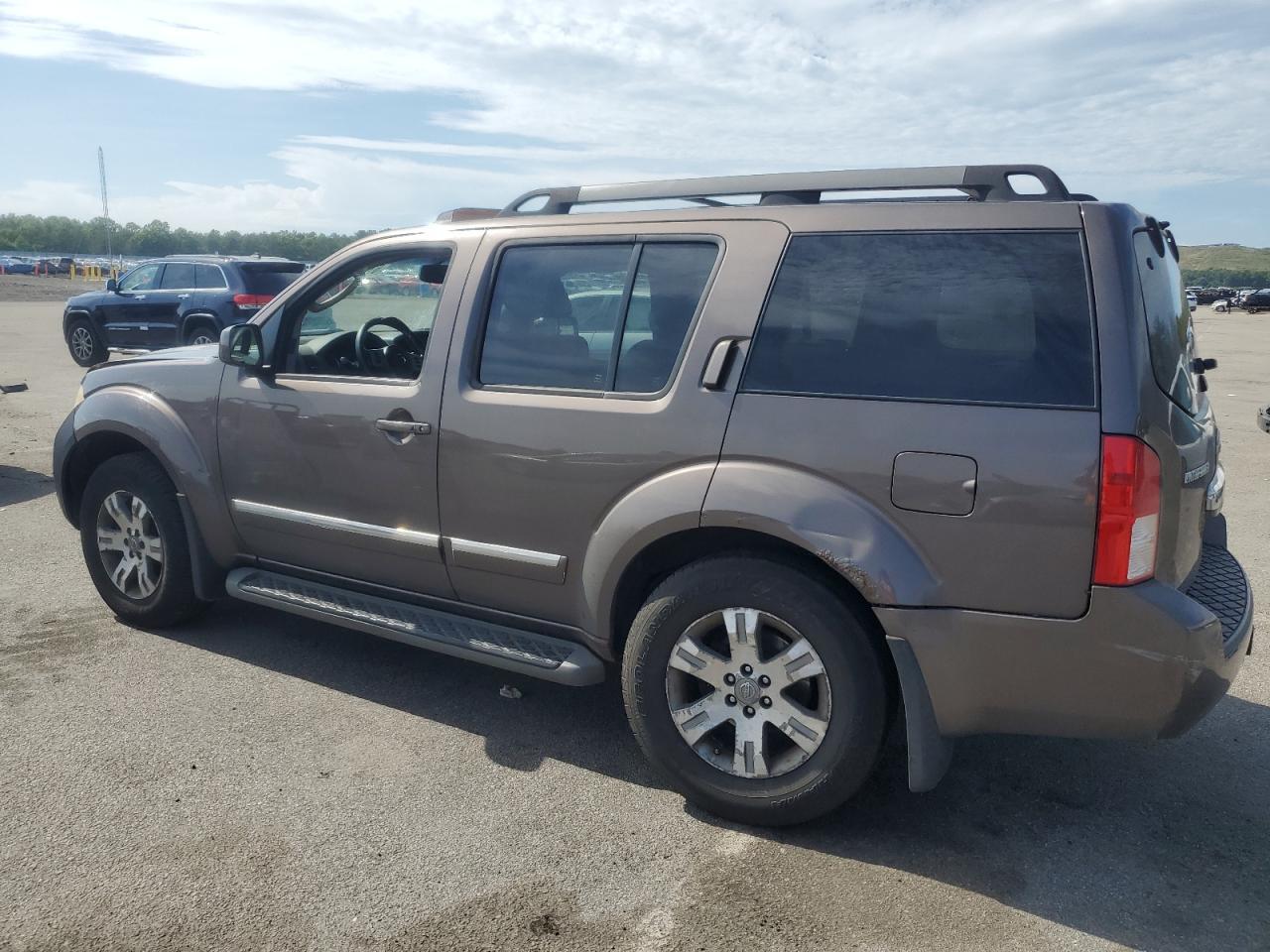 2008 Nissan Pathfinder S - Фото 2