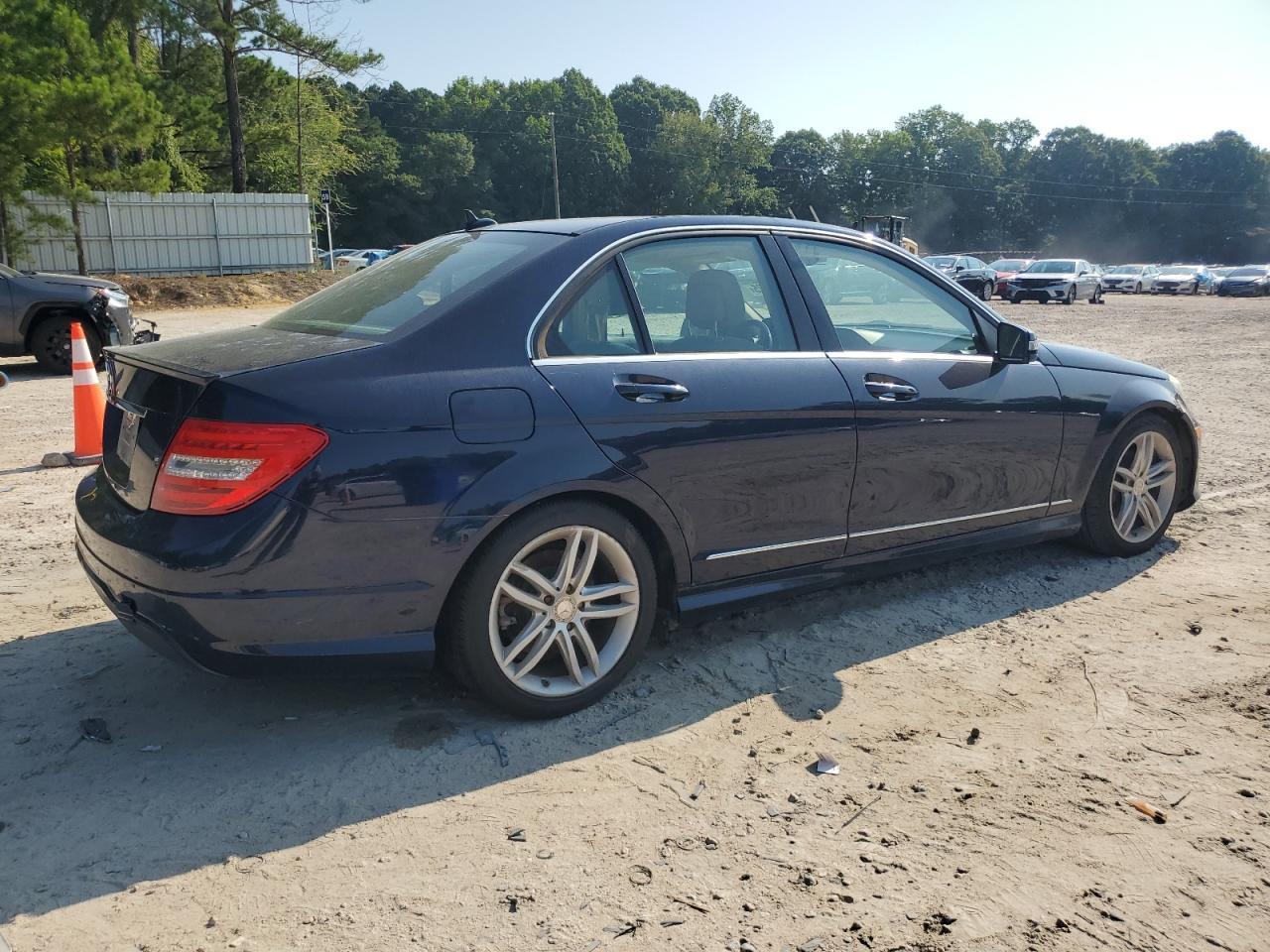 2013 Mercedes-Benz C 250 - Фото 3