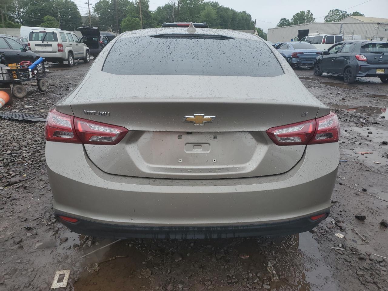 2022 Chevrolet Malibu Lt - Image 6