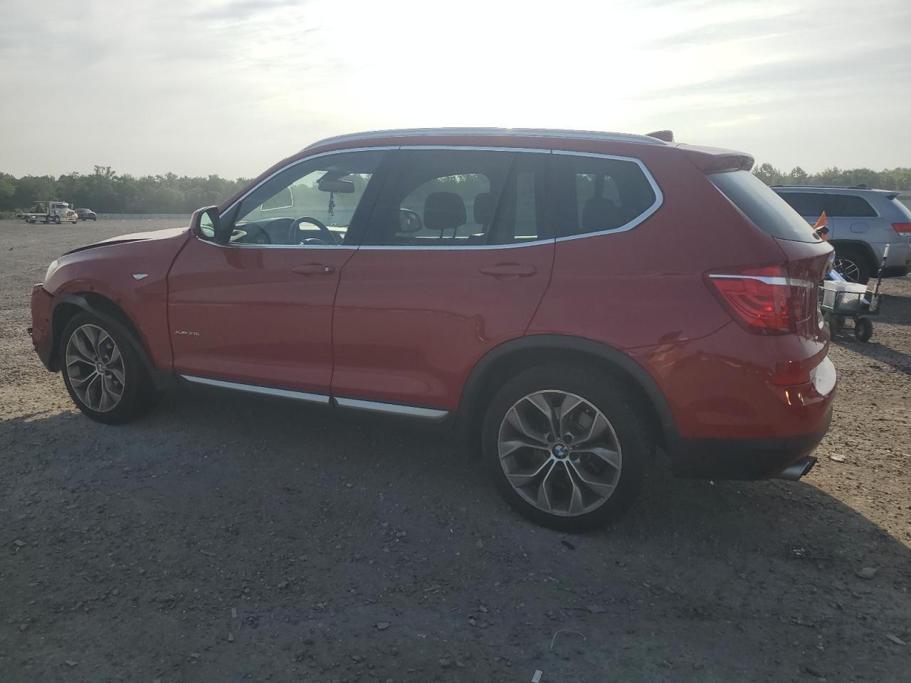 2017 BMW X3 xDrive28I - Фото 2