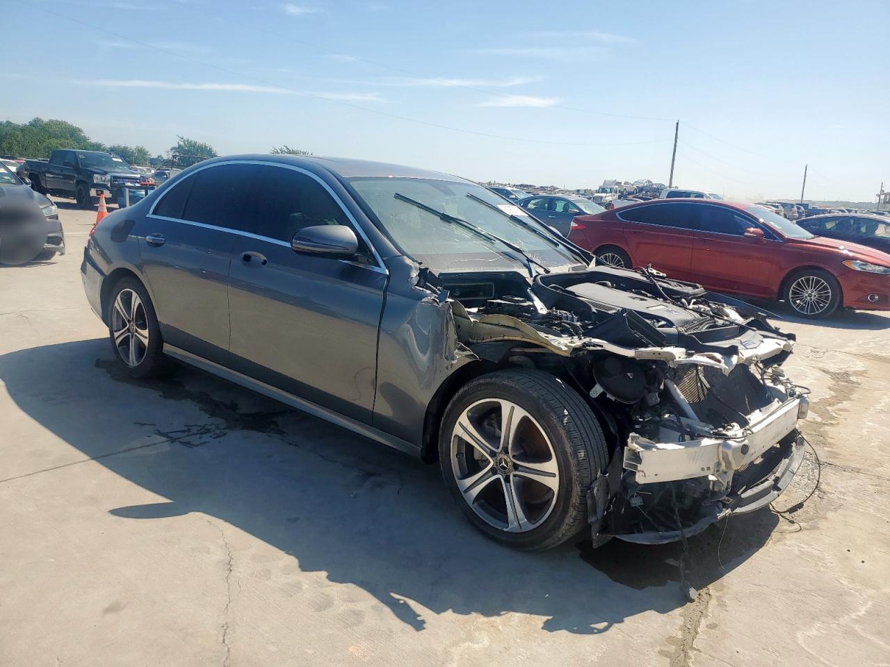 2018 Mercedes-Benz E 300 - Фото 4