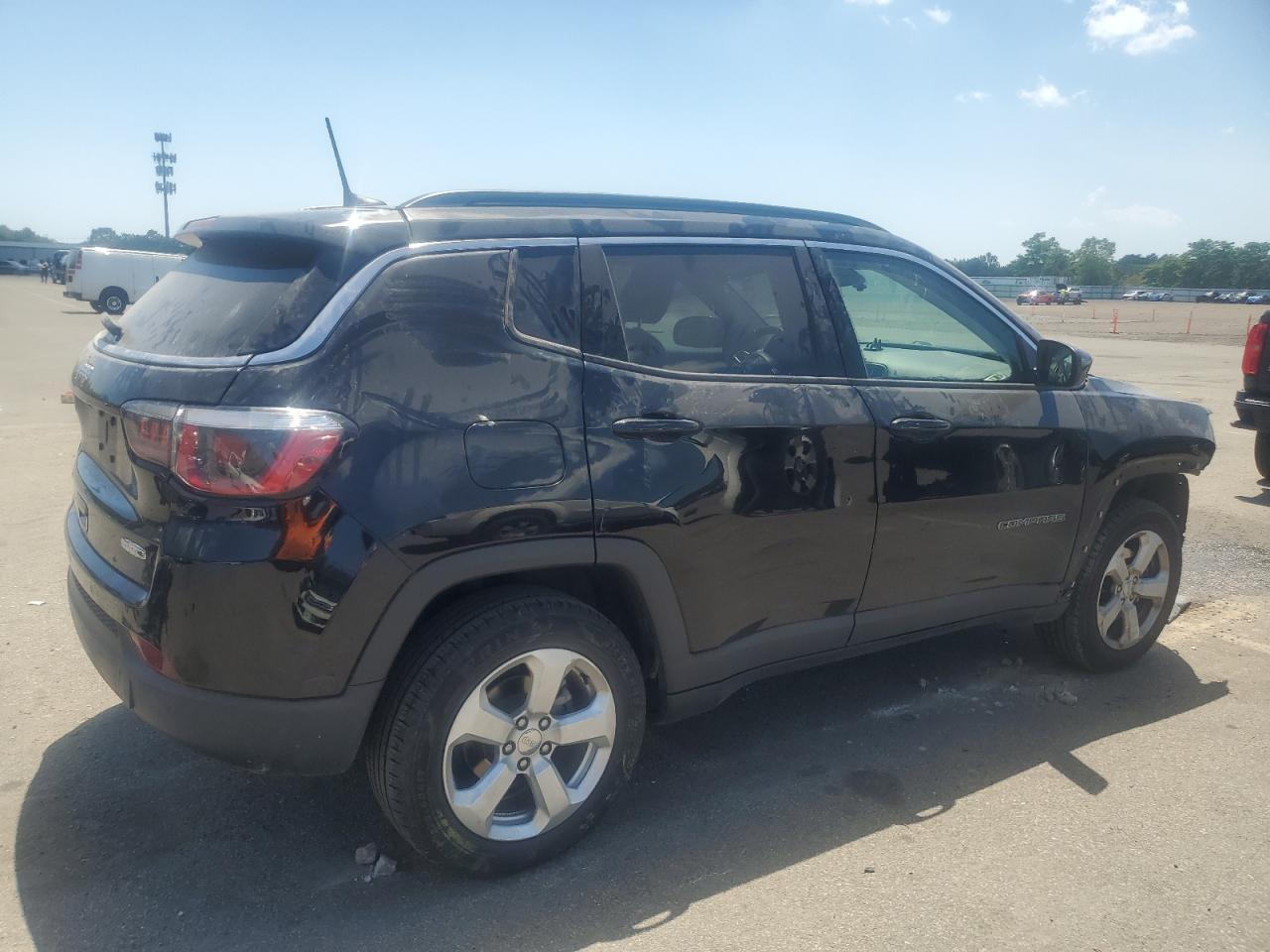 2017 Jeep Compass Latitude - Фото 3